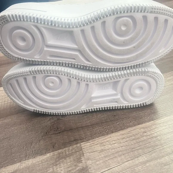 Nike light cream Mules with Perforated Design - Picture 6 of 10